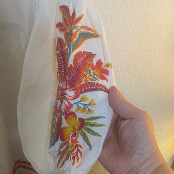 Tommy Bahama White Tunic with Coral and Pink Embroidery Linen Blend - Picture 6 of 8